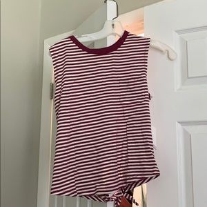 Stripped sleeveless shirt